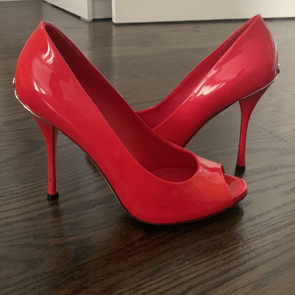GUCCI Coral Patent Leather Open Toe Pumps - Picture 5 of 6
